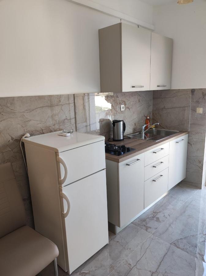 Apartments Katica Metajna Bagian luar foto