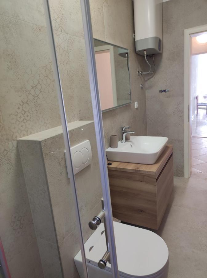 Apartments Katica Metajna Bagian luar foto