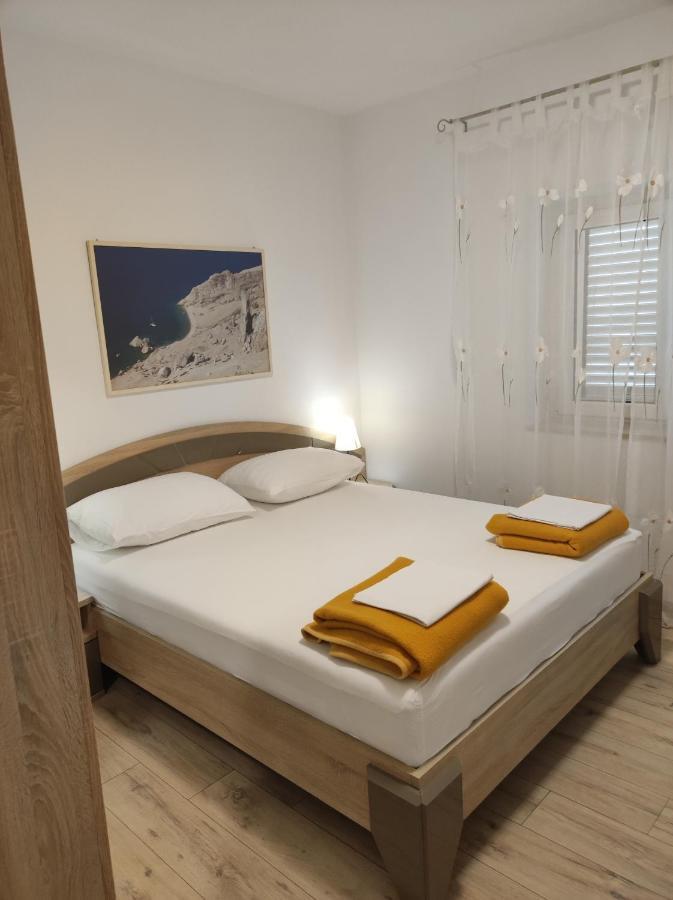 Apartments Katica Metajna Bagian luar foto
