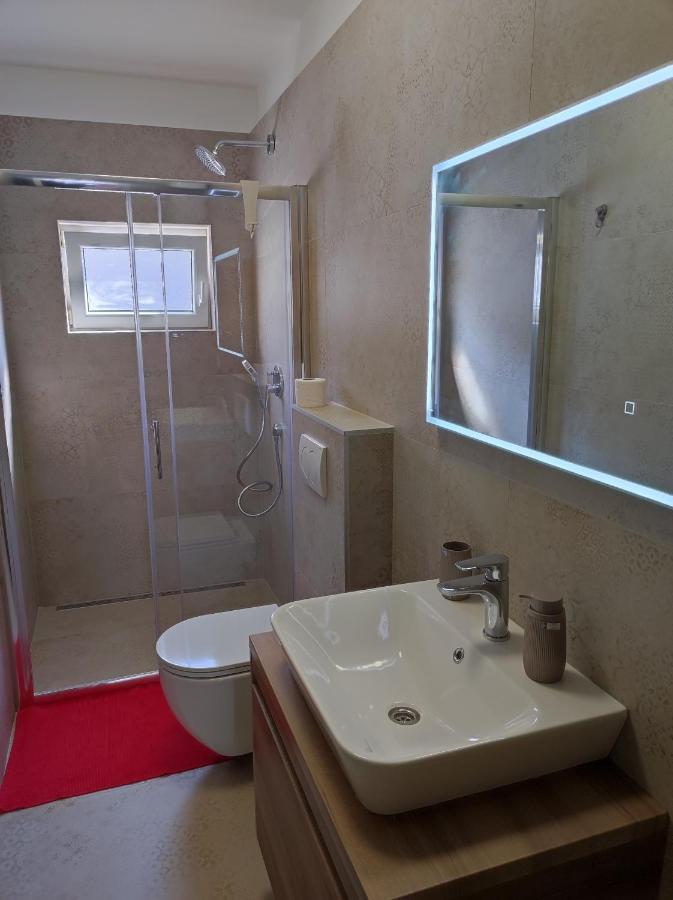 Apartments Katica Metajna Bagian luar foto