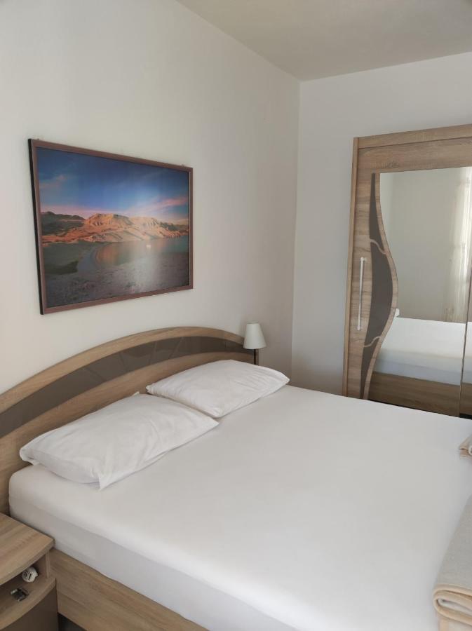 Apartments Katica Metajna Bagian luar foto
