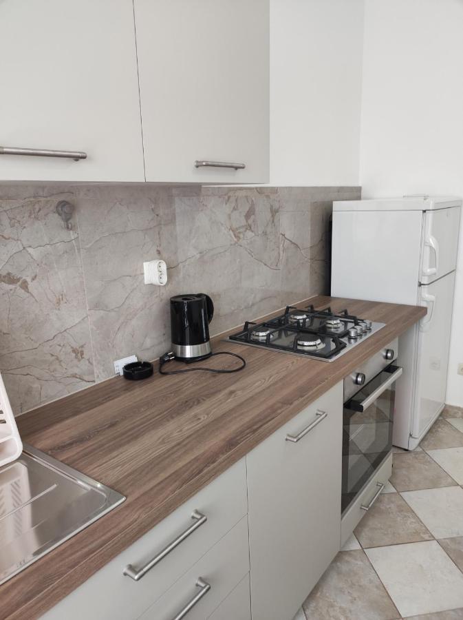 Apartments Katica Metajna Bagian luar foto