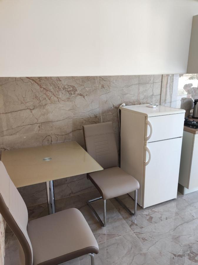 Apartments Katica Metajna Bagian luar foto
