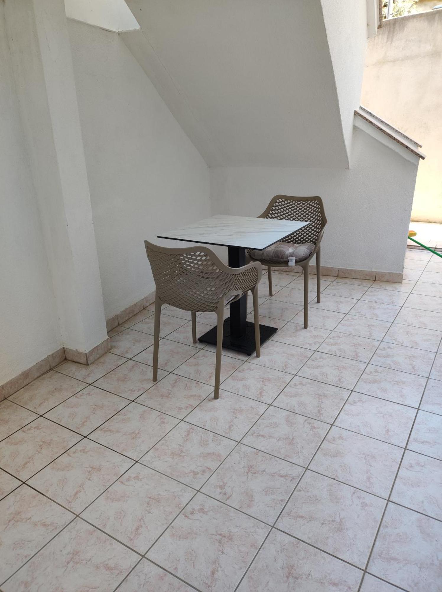Apartments Katica Metajna Bagian luar foto